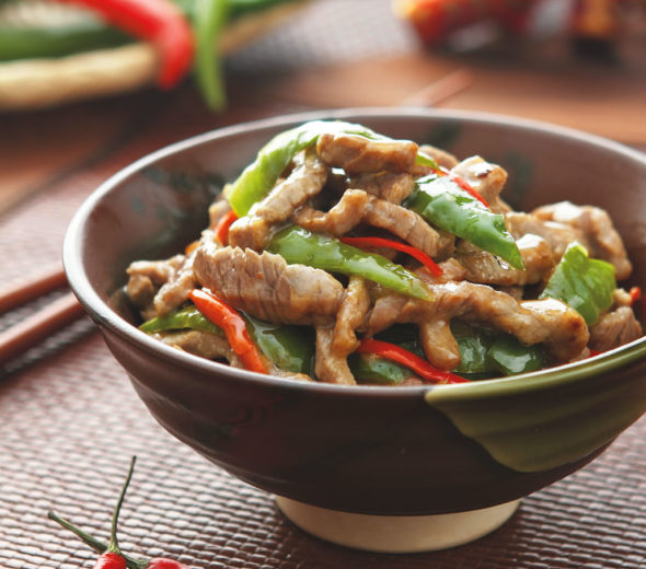Tender Sautéed Beef and Hot Pepper Dish knorr-chinese beef sauteed hot-peppers-590x520