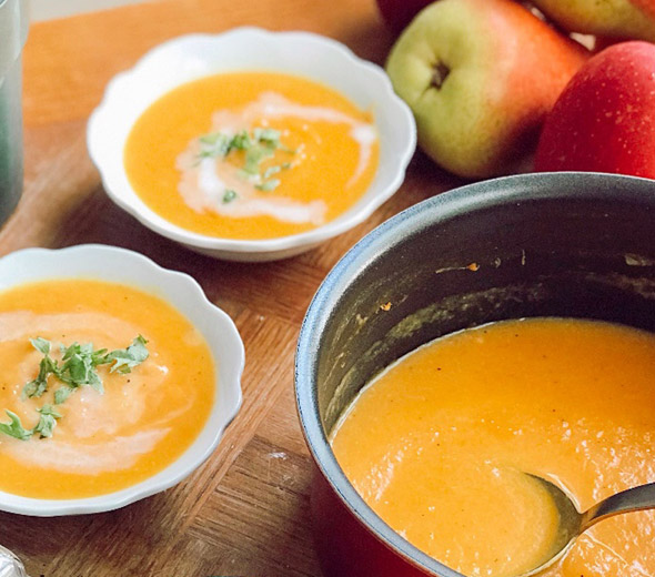 Coconut Apple Soup (by @linder_surprise) Coconut Apple Soup