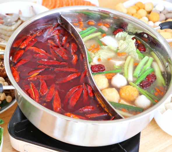 Yuan Yang Hot Pot (Beef Soup Base) by @cicili.tv Hot Pot Beef