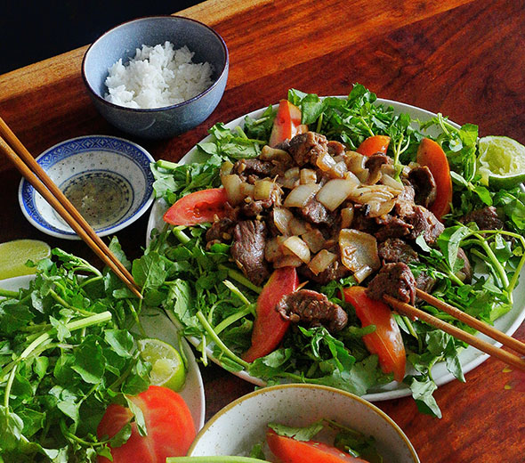 Bò Lúc Lắc (Shaking Beef) by @meetandeats