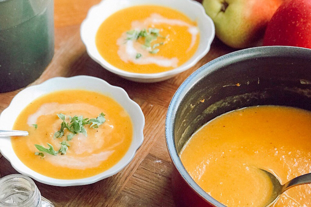 Soupe de pommes à la noix de coco (de @linder_surprise ) Soupe de pommes à la noix de coco