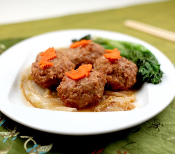 Shanghai Lion’s Head Meatballs knorr-bok-choi-ground-pork shanghai lions head-meatball-590x520