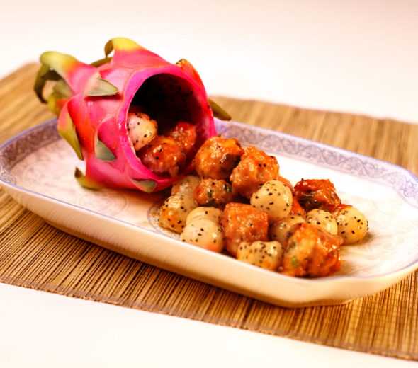 Meatballs with Hawthorn Juice and Dragon Fruit knorr-appetizer-small-dragonfruit-deep-fried-meatballs-with-hawthorn juice and dragon-fruit-590x520