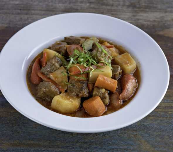 Slow-Cooked Beef Caldereta knorr-filipinio beef kaldereta-590x520
