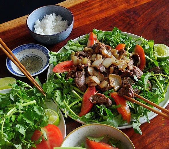 Bò Lúc Lắc (Shaking Beef) by @meetandeats